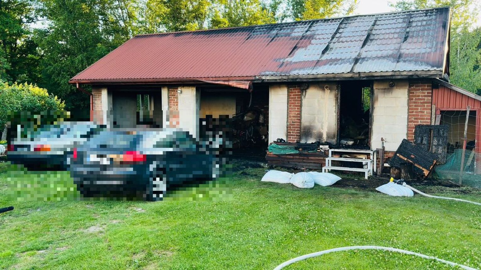 Aktualności Policjanci pracowali na miejscu wybuchu w garażu w Stobiernej