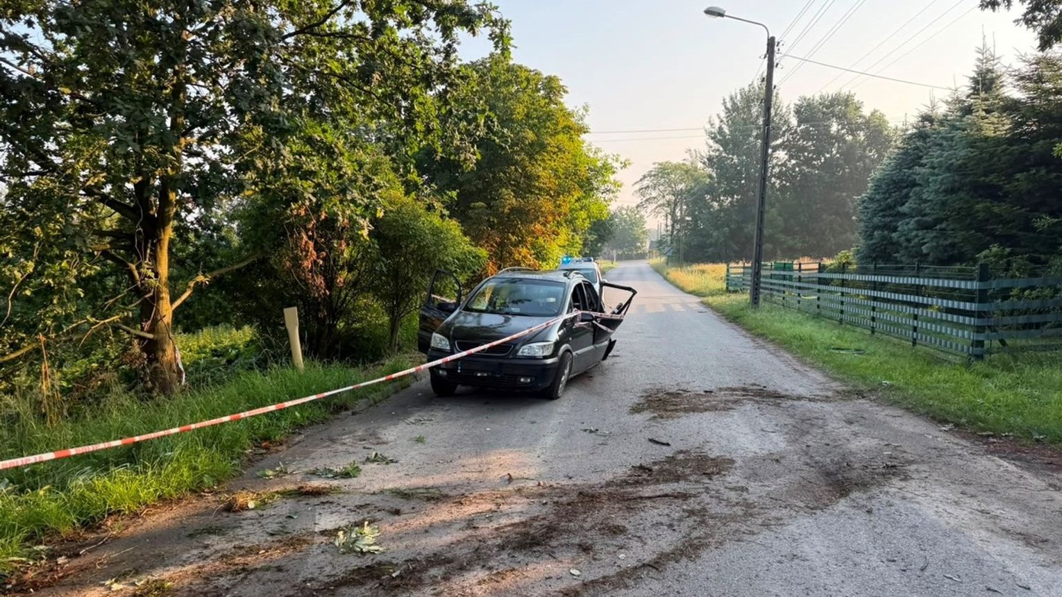 Brzeszcze. 16–latek kierując samochodem bez uprawnień doprowadził do zdarzenia drogowego