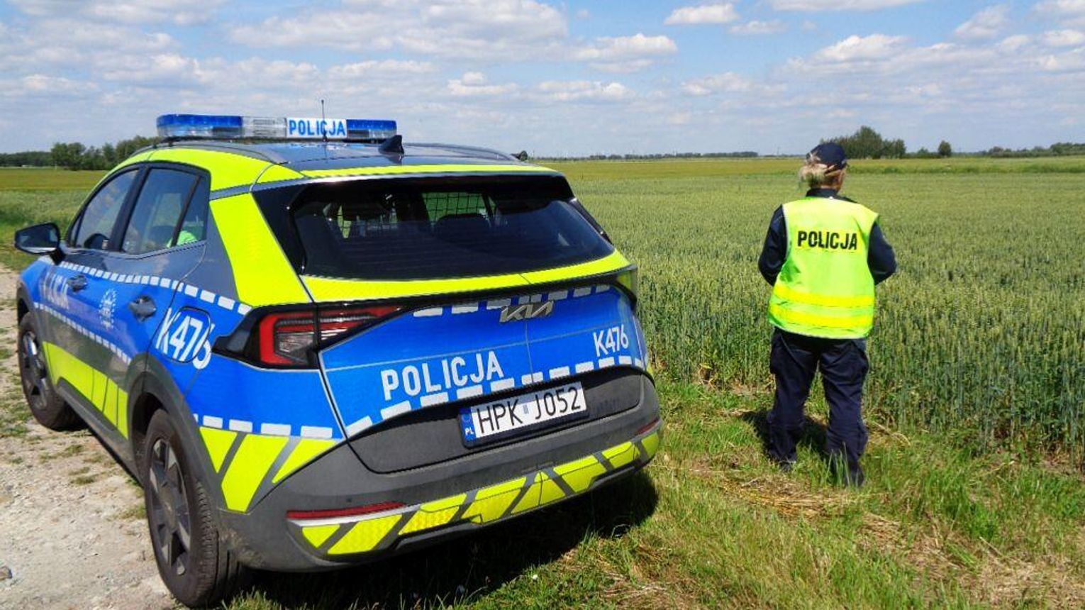 Nieprzytomny 69-latek odnaleziony przez dzielnicowych w polu pszenicy