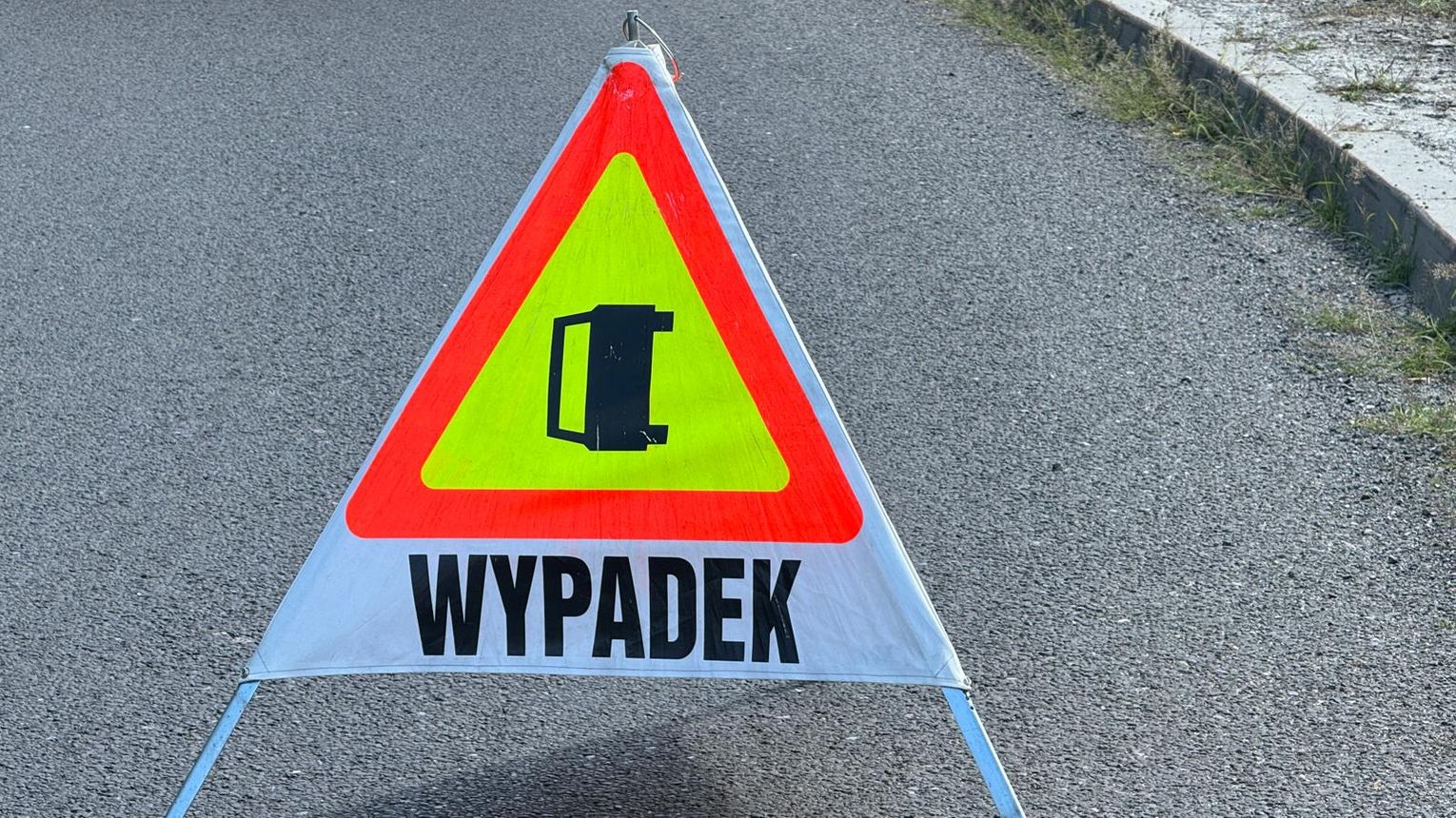 Pijany kierowca z zakazami doprowadził do zderzenia na DK94 w Bodzanowie. Był też poszukiwany!
