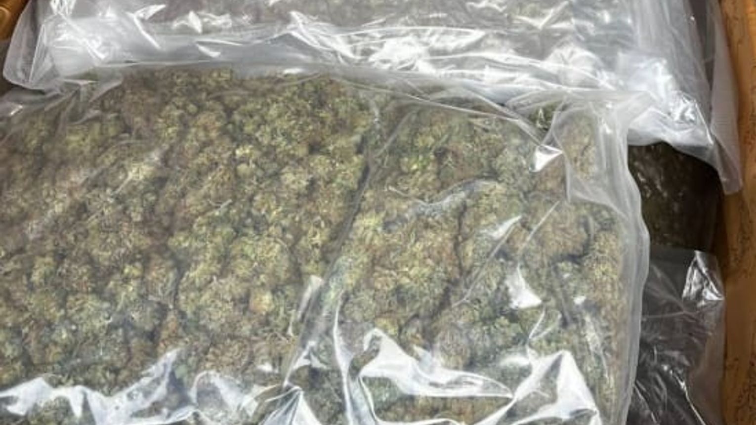 Przemyscy kryminalni przechwycili ponad 8 kilogramów narkotyków