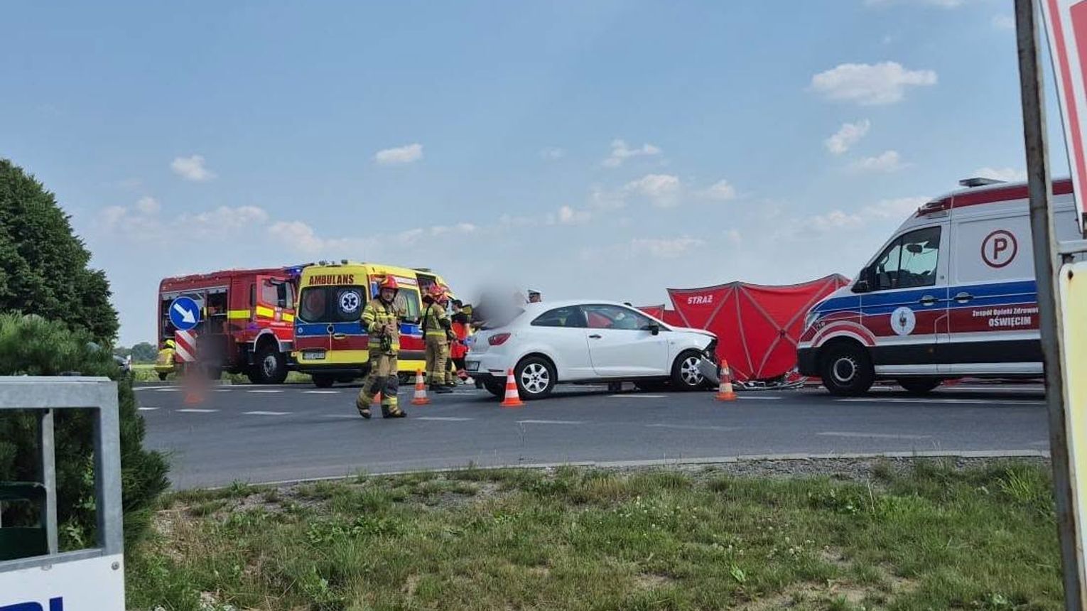Śmiertelny wypadek na DK44 w Przeciszowie. Nie żyje 75-letni kierowca