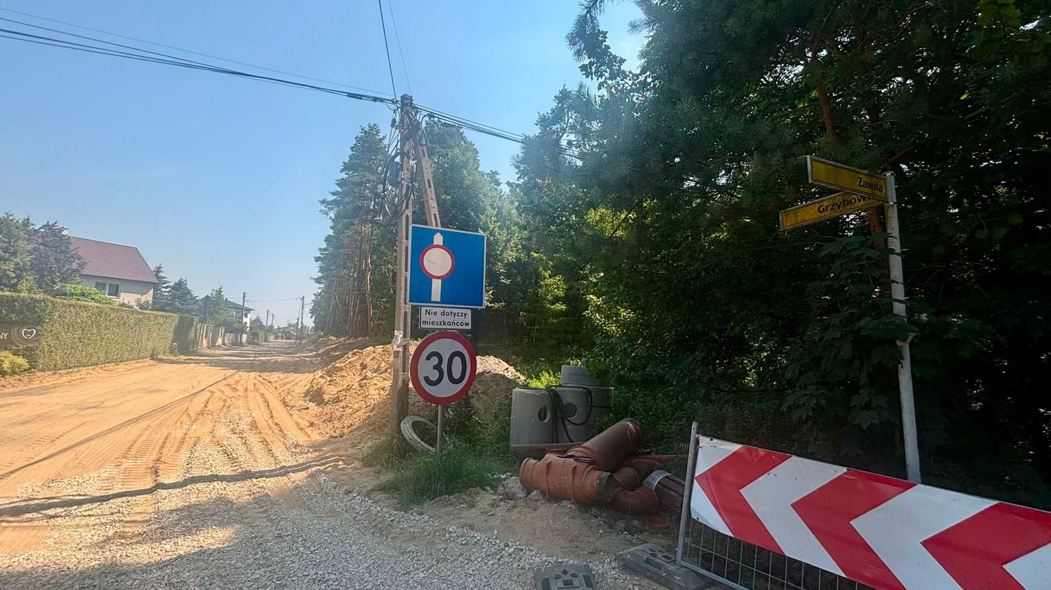 Trwają prace na ul. Grzybowej w Niepołomicach. Inwestycja za blisko 3 mln zł