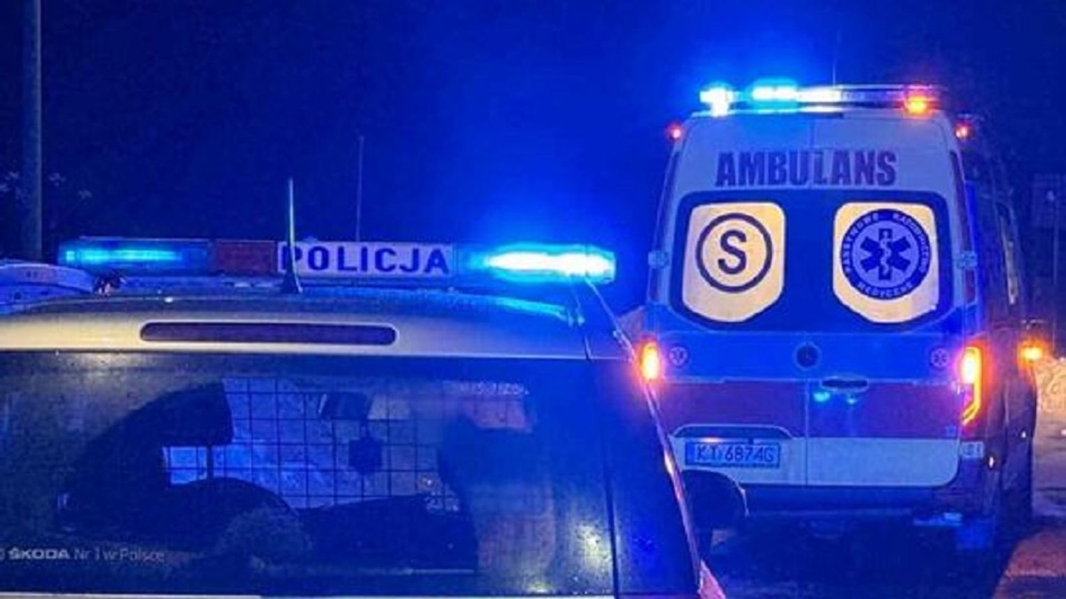 Zderzenie dwóch samochodów w Dąbrowie Tarnowskiej. Jedna osoba trafiła do szpitala